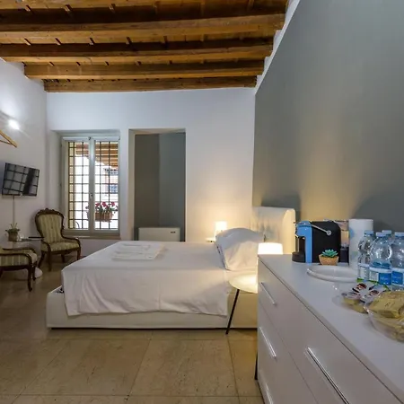 Palazzo Cavalli Pasquini Apartment